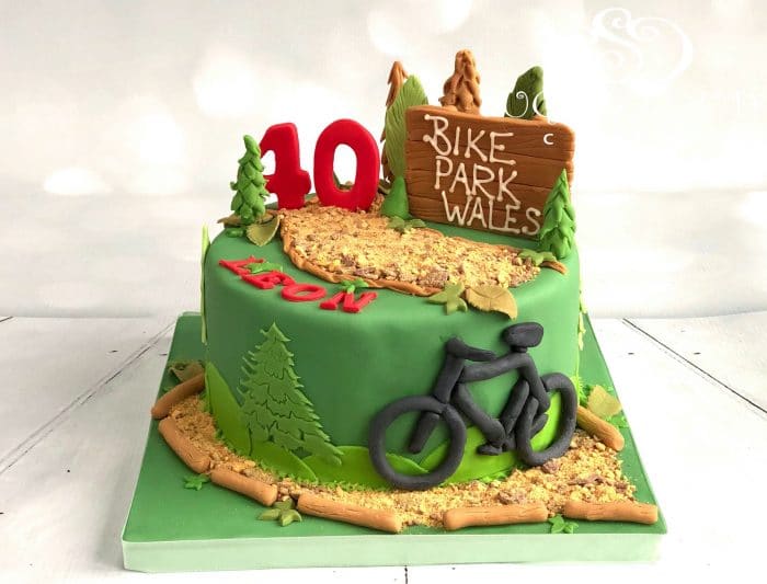 A Mountain Bike Themed 40th Birthday Cake