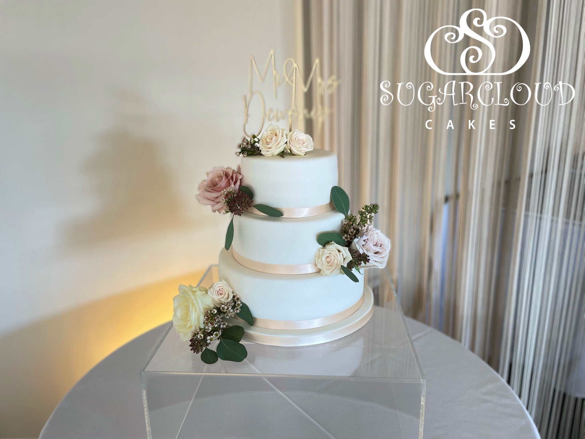 Grace and George's Wedding Cake, Combermere Abbey