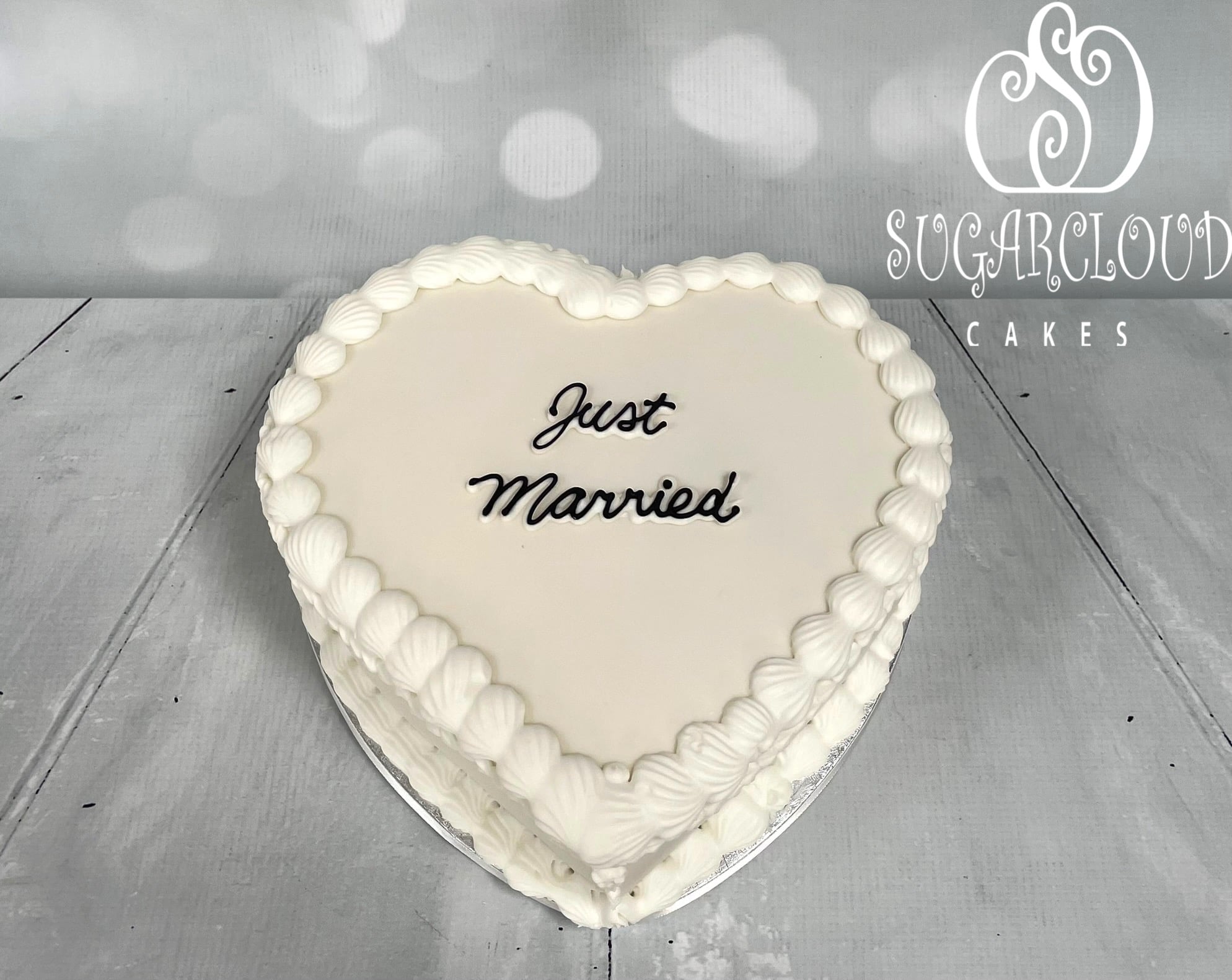 A Heart Shaped Wedding Cake, Alcumlow Wedding Barn